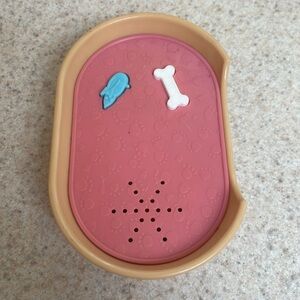 VTG 1995 Barbie pet bed pink, oval-shaped makes cat/dog noises press mouse/bone